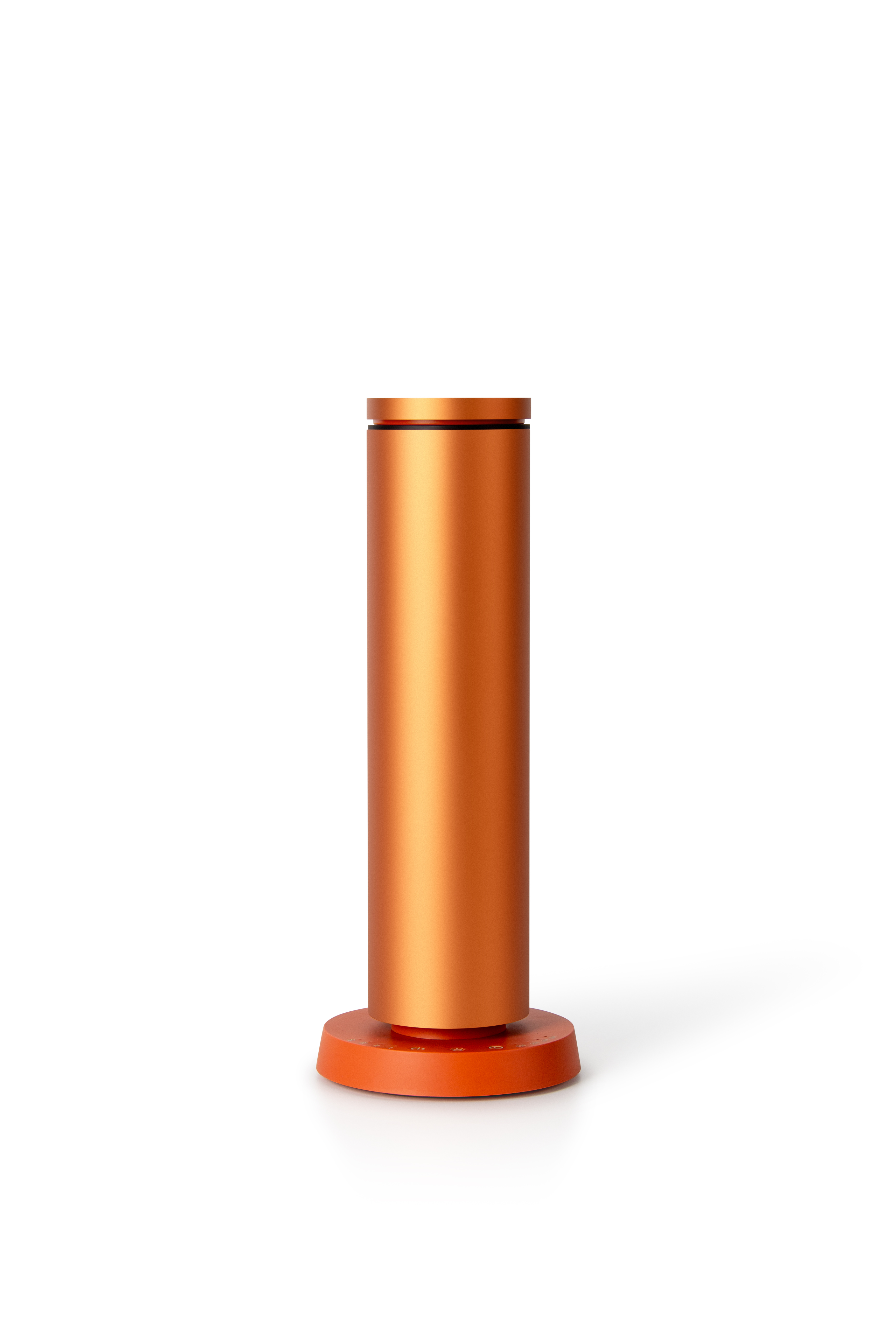 Ziweo diffuser in Amber, an anodized orange aluminum column on an orange base